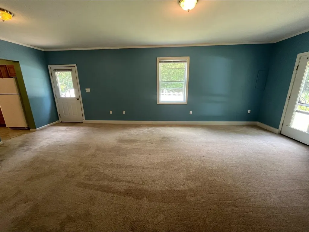 86 I Street Conway NH 03818