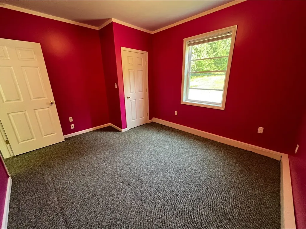 86 I Street Conway NH 03818