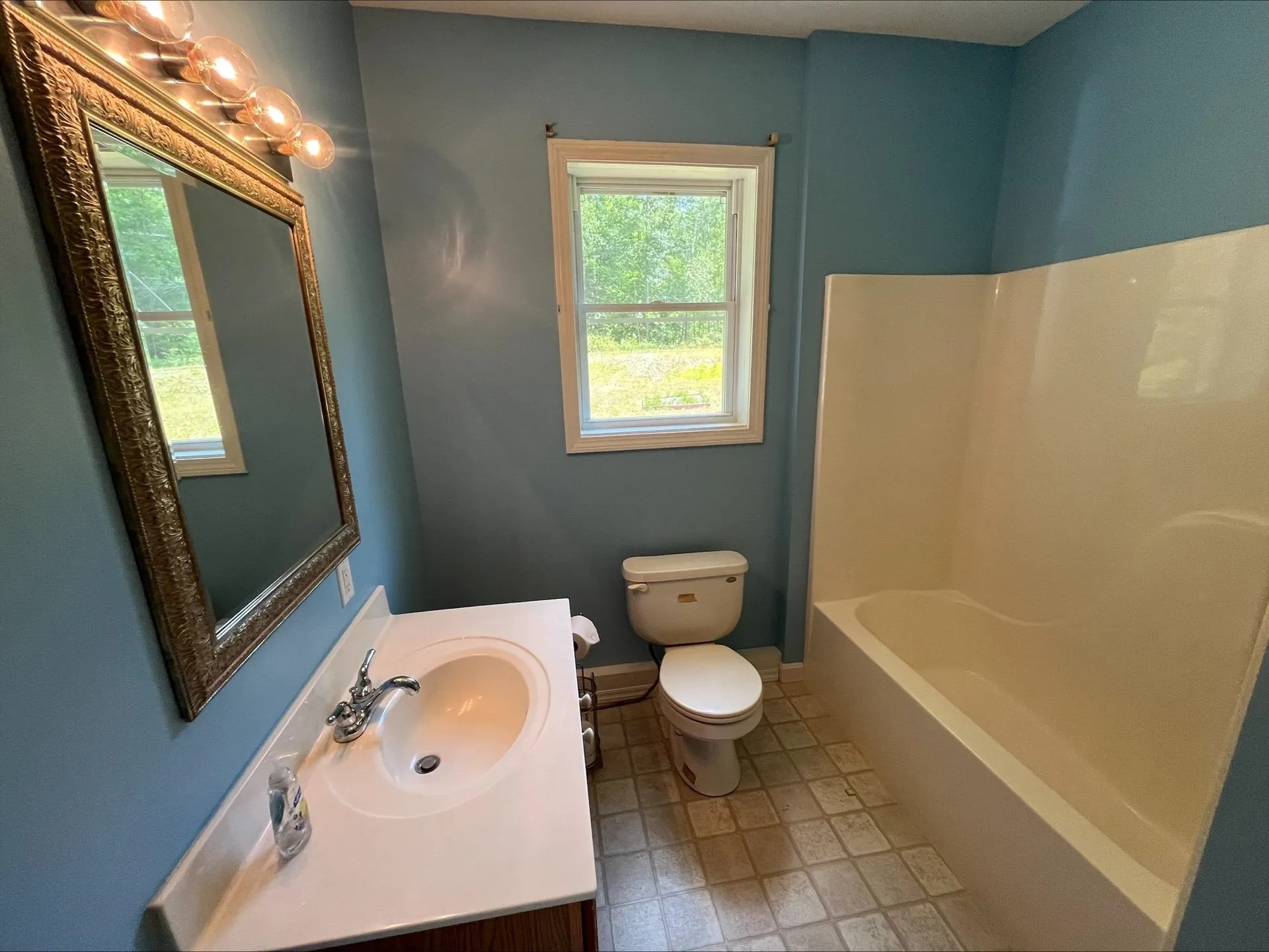 86 I Street Conway NH 03818