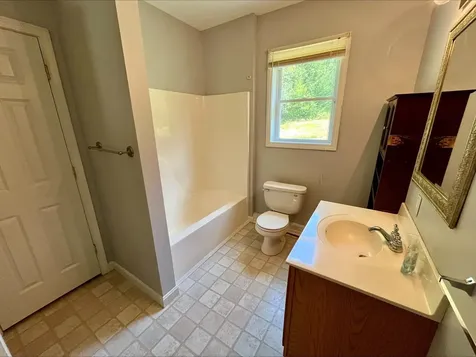 86 I Street Conway NH 03818