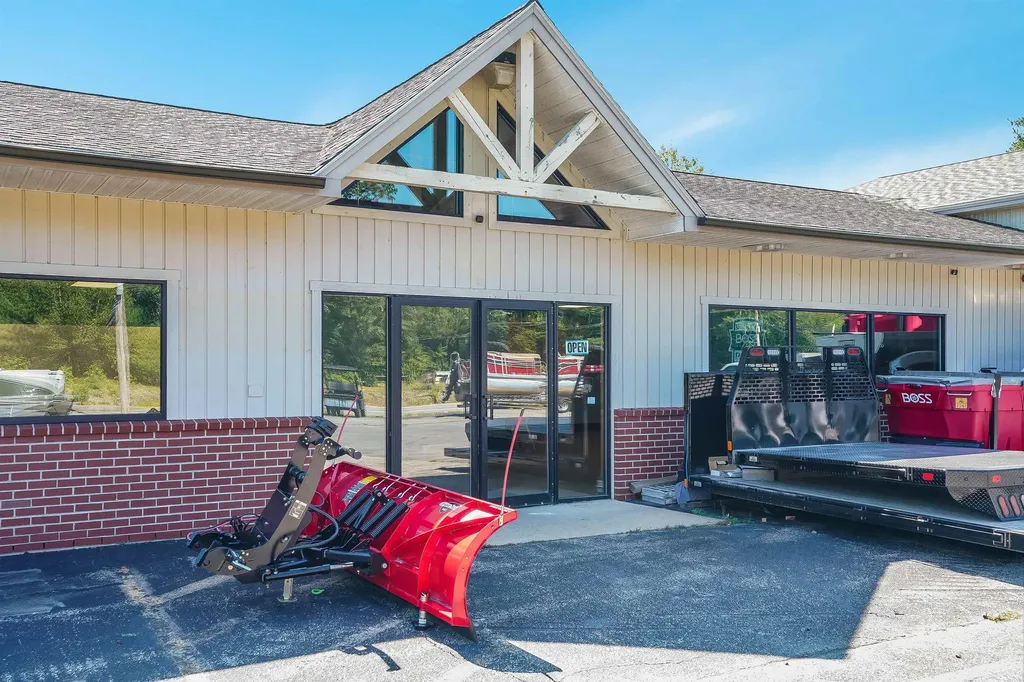 818 White Mountain Highway Milton NH 03851