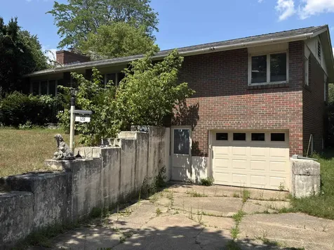 126 Cohas Avenue Manchester NH 03109