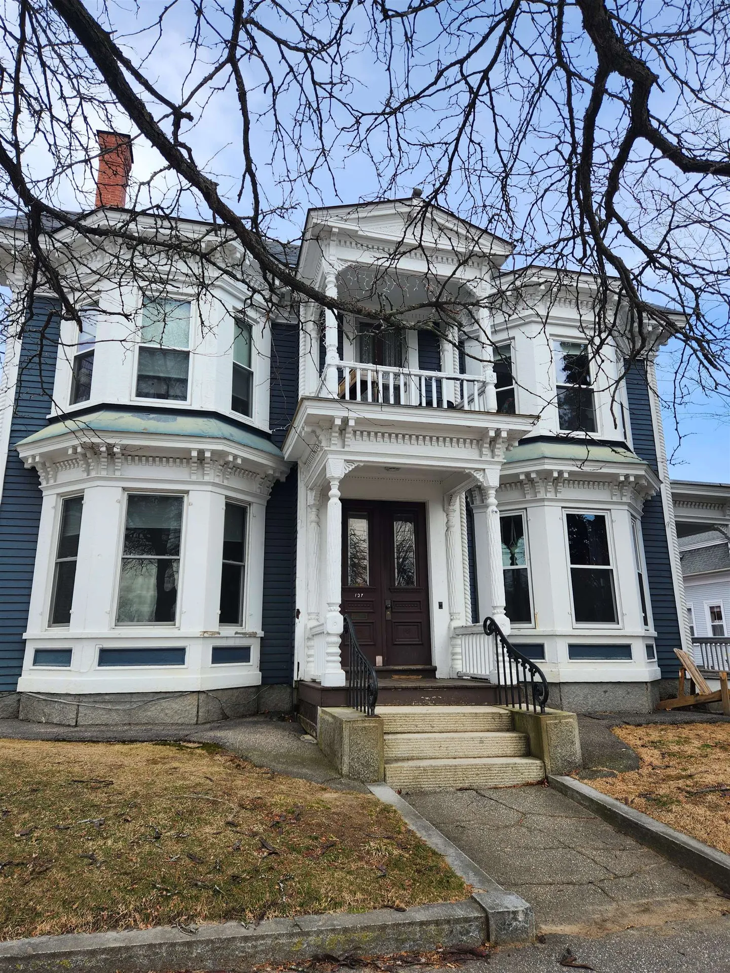 127 Pleasant Street Laconia NH 03246