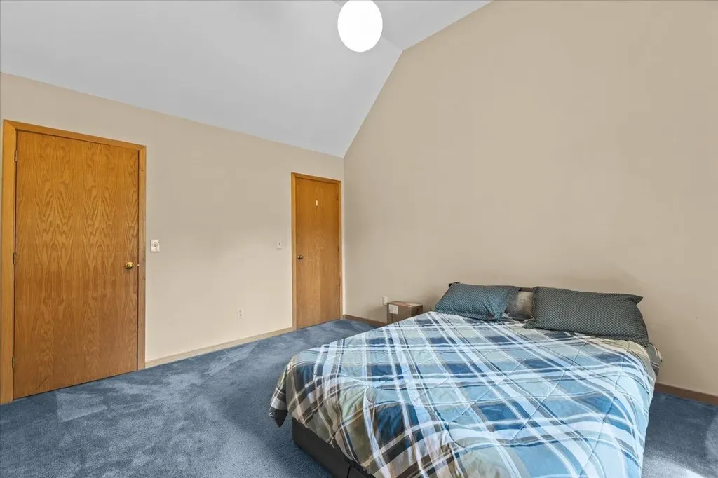 48 Thayer Bay Circle Colchester VT 05446-0000
