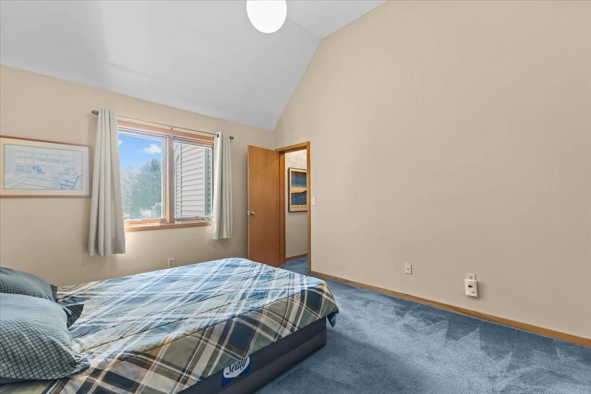 48 Thayer Bay Circle Colchester VT 05446-0000