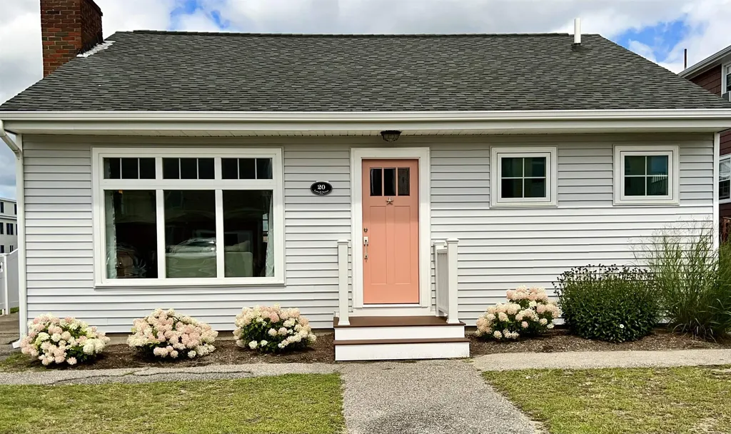 20 Lowell Street Seabrook NH 03874
