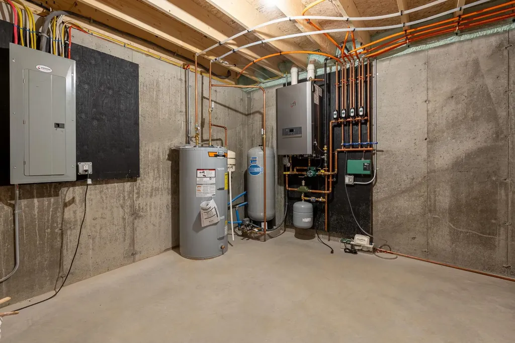 108 Chestnut Road Newport NH 03773