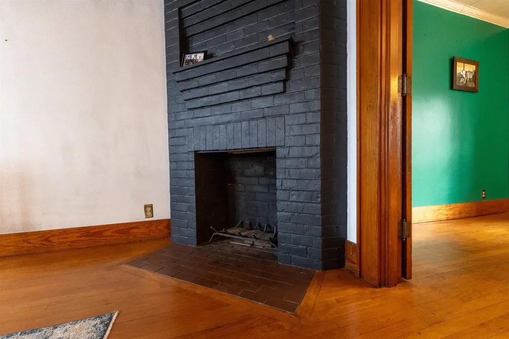 20 Highland Avenue Claremont NH 03743