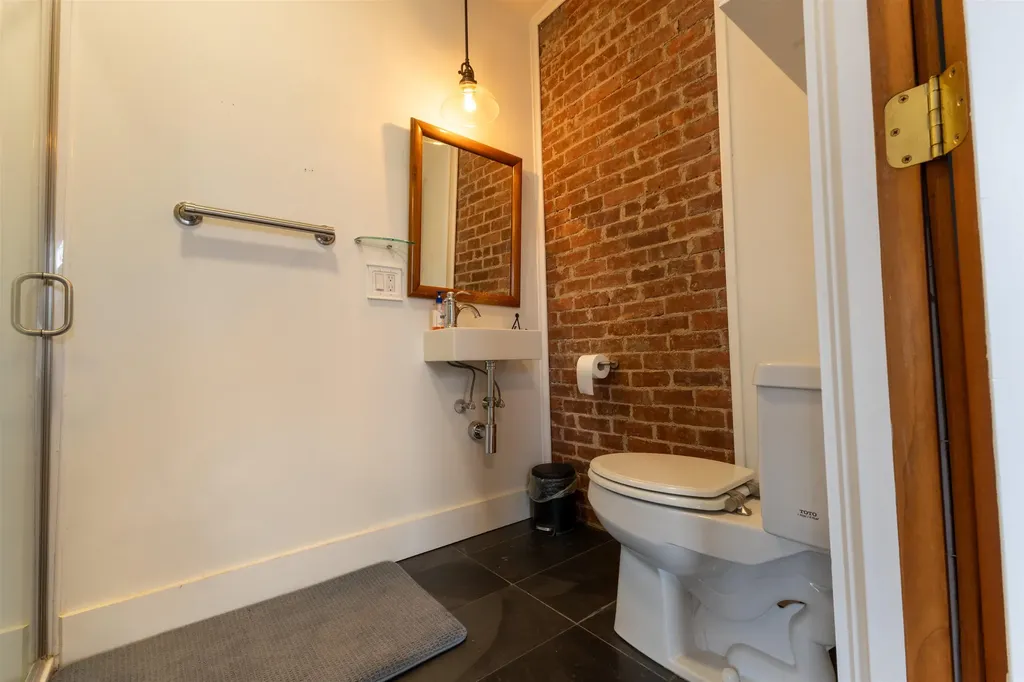 20 Highland Avenue Claremont NH 03743