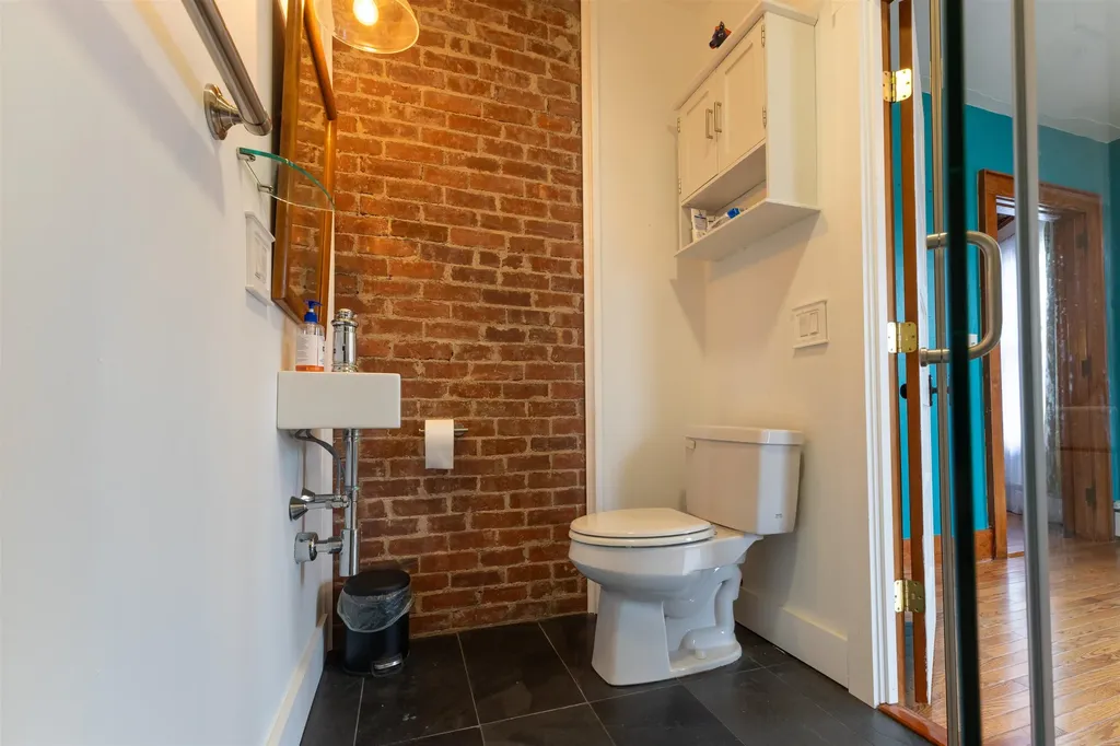 20 Highland Avenue Claremont NH 03743