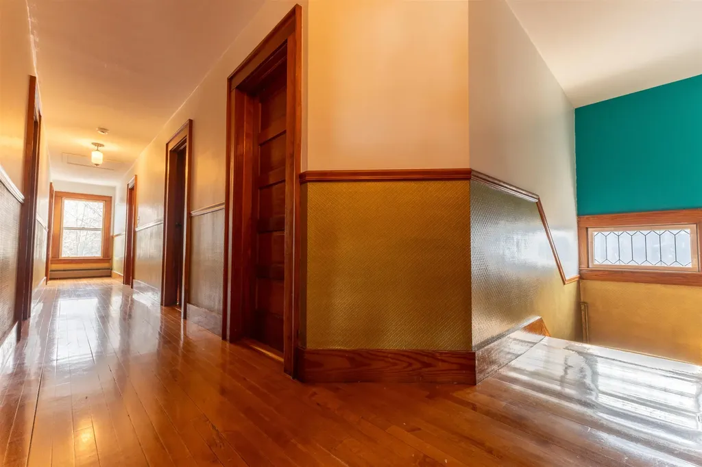 20 Highland Avenue Claremont NH 03743