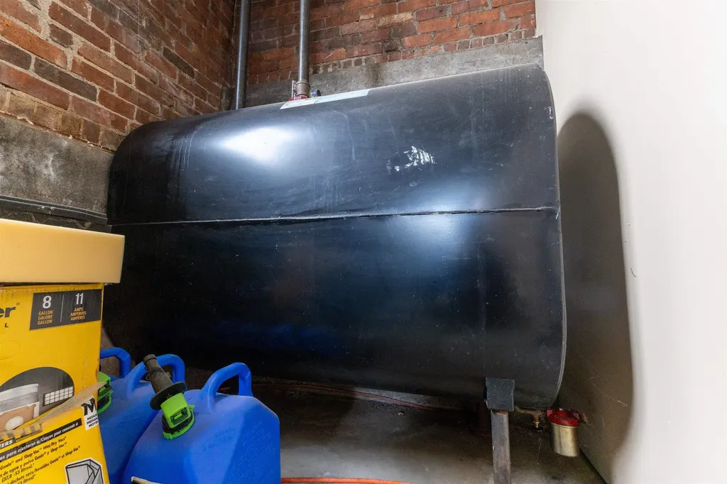 20 Highland Avenue Claremont NH 03743