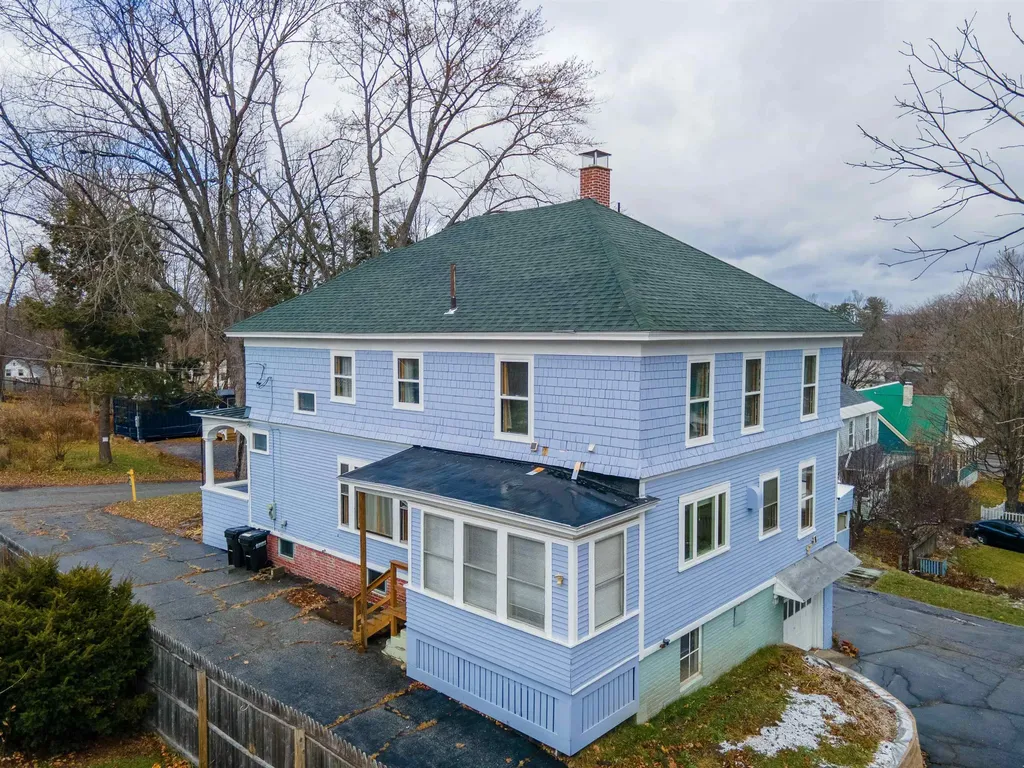 20 Highland Avenue Claremont NH 03743