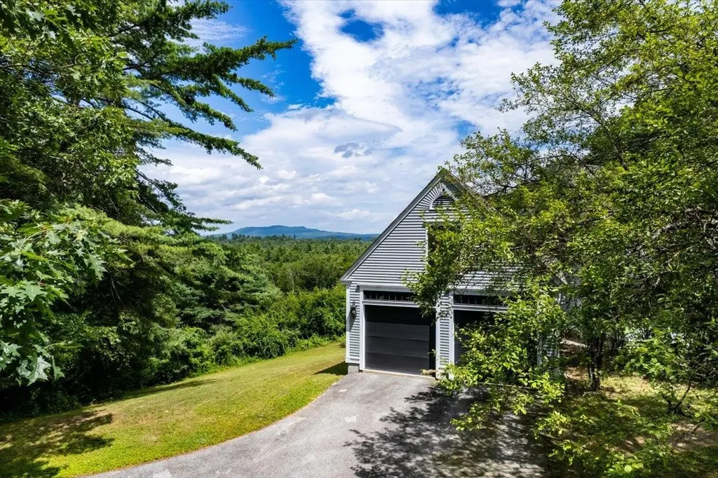 152 Middle Road Hancock NH 03449