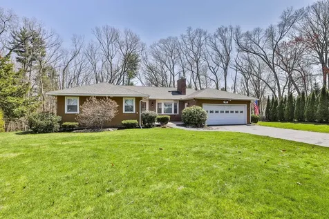6 Nova Road Nashua NH 03064
