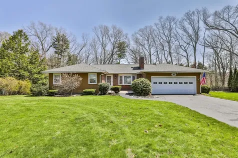 6 Nova Road Nashua NH 03064