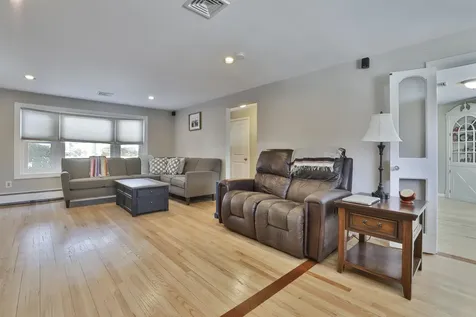 6 Nova Road Nashua NH 03064
