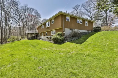 6 Nova Road Nashua NH 03064