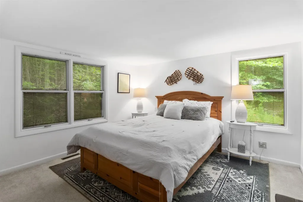 1966 Thompsonburg Road Londonderry VT 05155