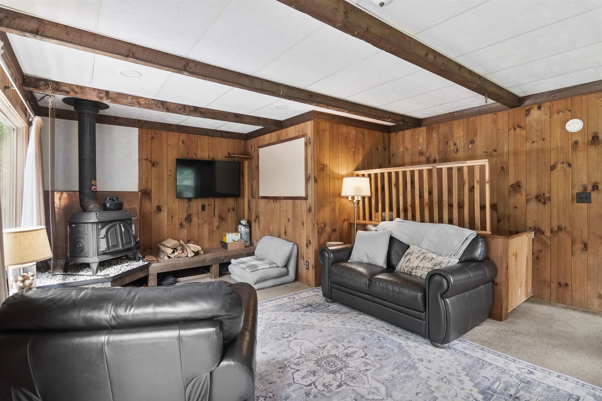 1966 Thompsonburg Road Londonderry VT 05155