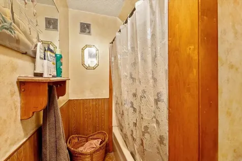 47 Upper Welden Street St. Albans City VT 05478