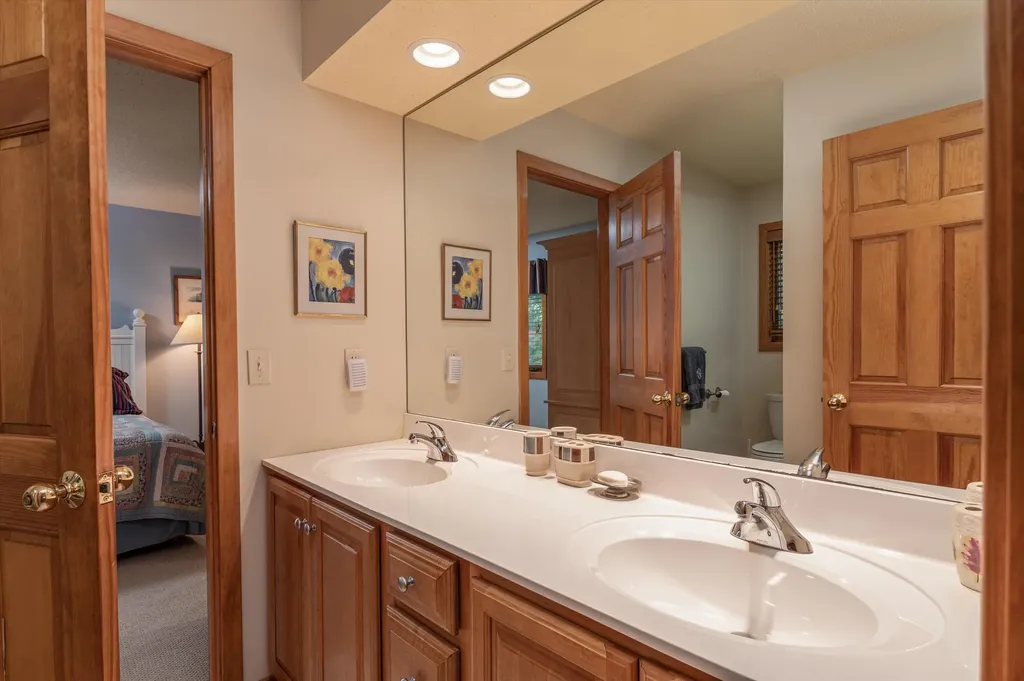 80 Mountain View Drive Ludlow VT 05149