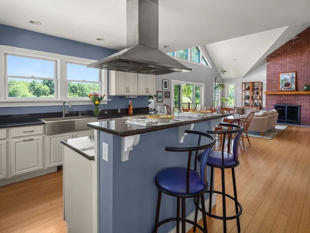 4717 Spear Street Charlotte VT 05445