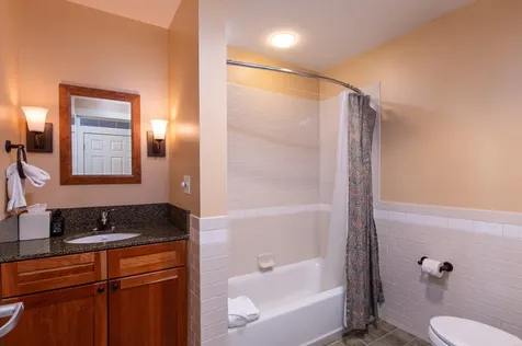 709/711 Qtr. I, Adams House Ludlow VT 05149