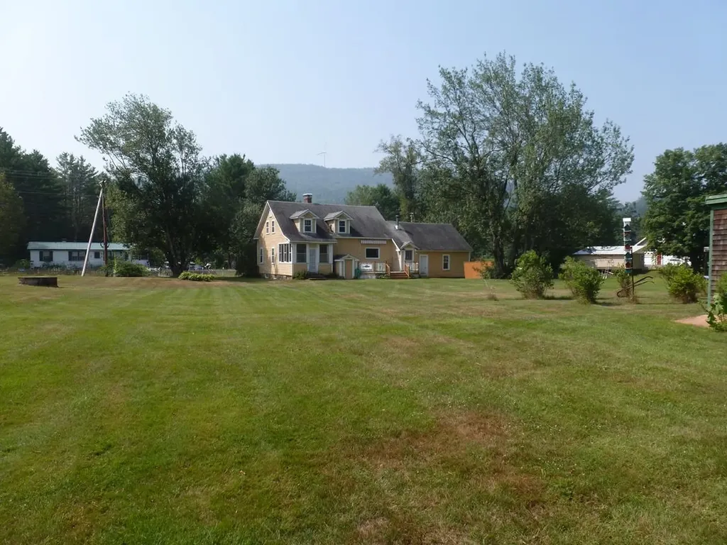 167 School Street Rumney NH 03266