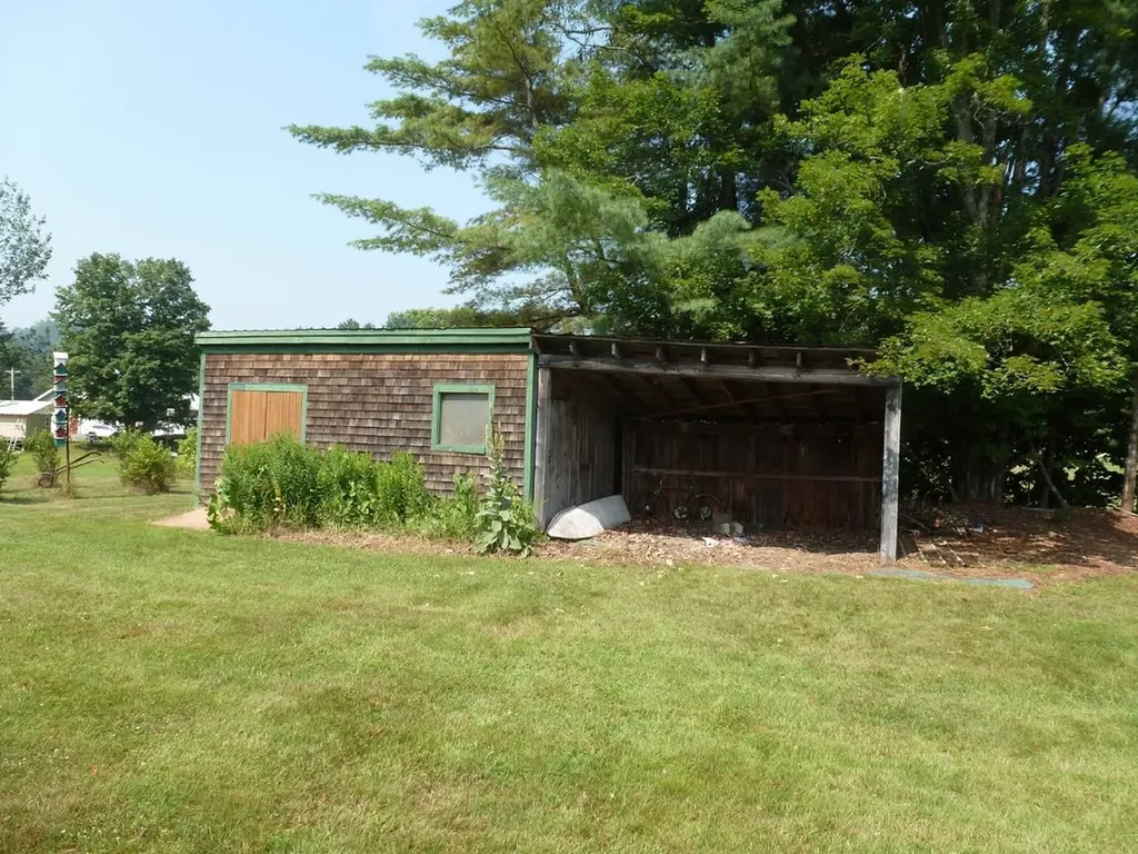 167 School Street Rumney NH 03266