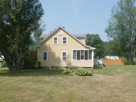 167 School Street Rumney NH 03266