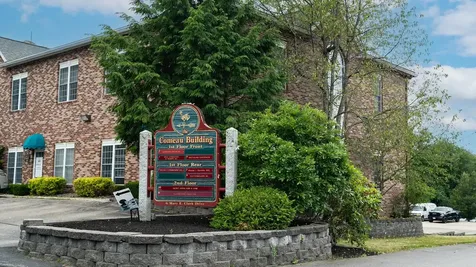 6 & 20 Mary E Clark Drive Hampstead NH 03841