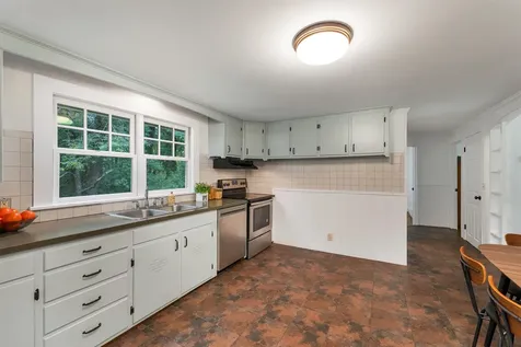 104 Kensington Road Hampton Falls NH 03844