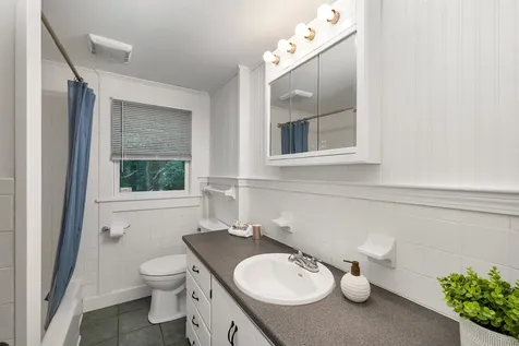104 Kensington Road Hampton Falls NH 03844