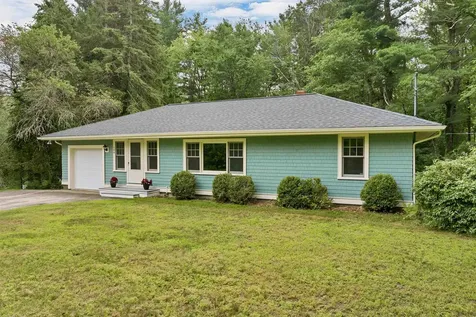 104 Kensington Road Hampton Falls NH 03844