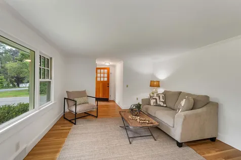 104 Kensington Road Hampton Falls NH 03844