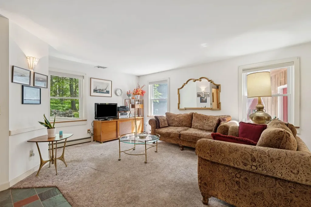 27 Rolling Ridge Road Lebanon NH 03766
