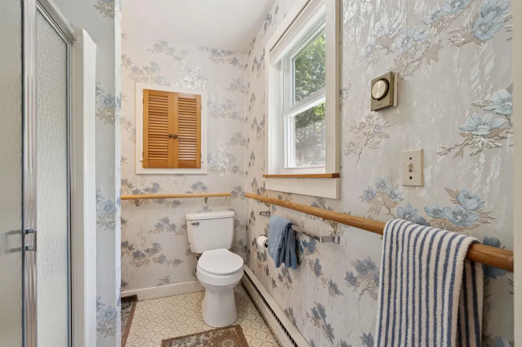 27 Rolling Ridge Road Lebanon NH 03766