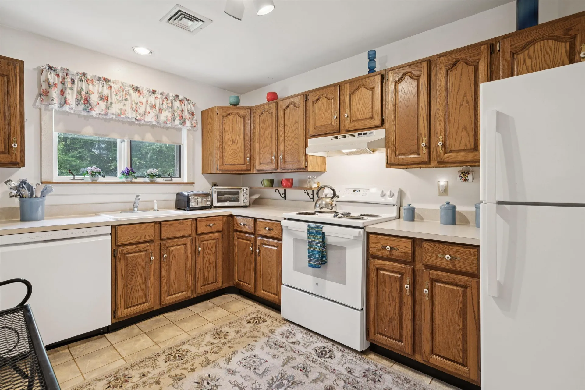 27 Rolling Ridge Road Lebanon NH 03766