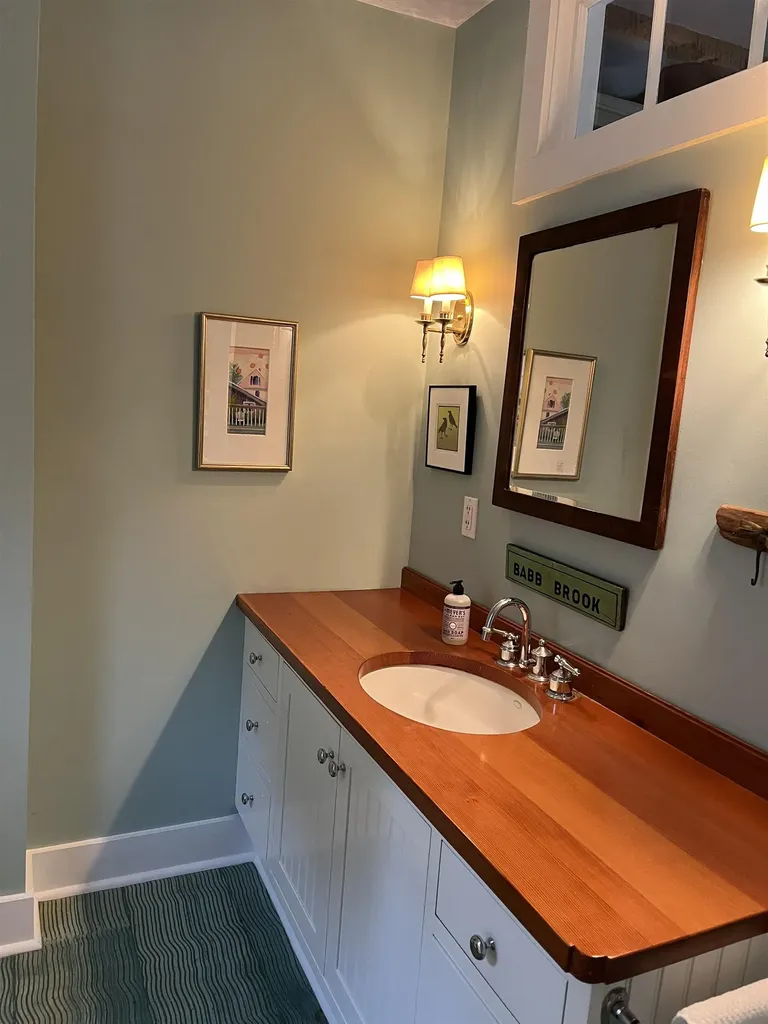 989 Vermont Route 100b Moretown VT 05660