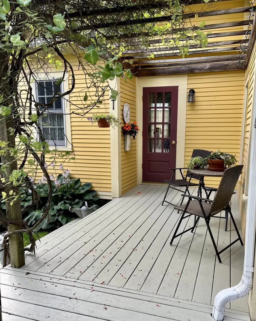 989 Vermont Route 100b Moretown VT 05660