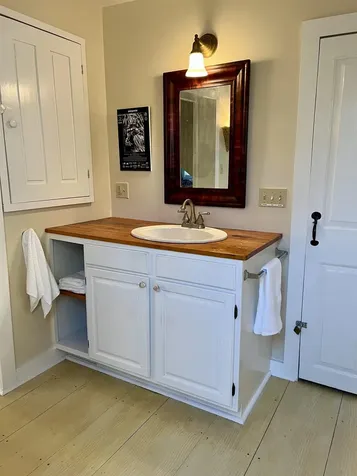 989 Vermont Route 100b Moretown VT 05660