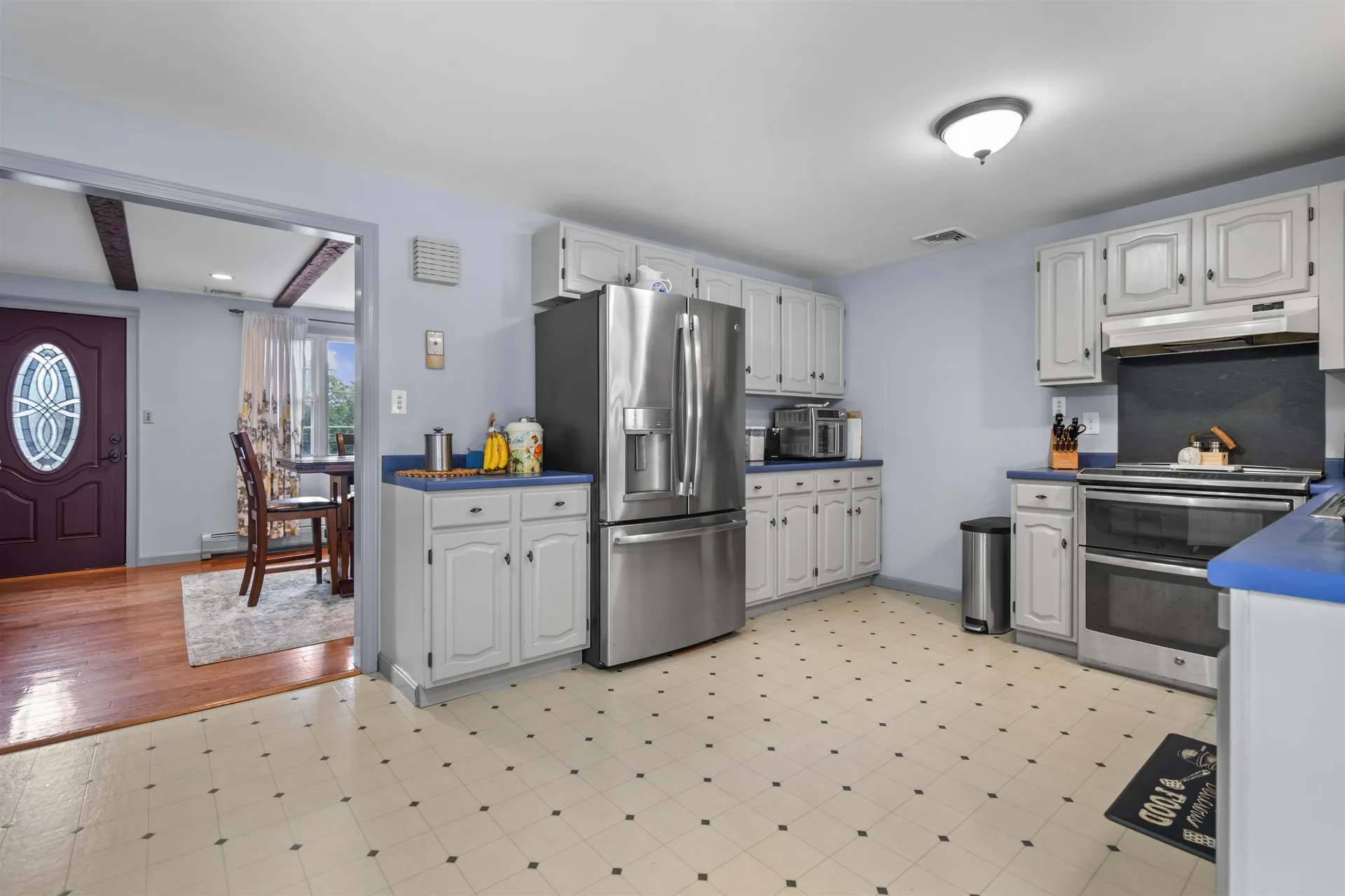 44 Lawrence Road Hudson NH 03051