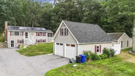 44 Lawrence Road Hudson NH 03051