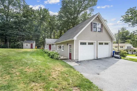 44 Lawrence Road Hudson NH 03051