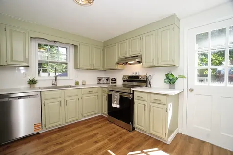 4 Candia Street Nashua NH 03063