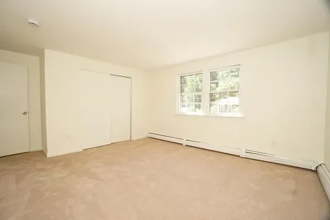 4 Candia Street Nashua NH 03063