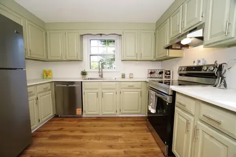 4 Candia Street Nashua NH 03063