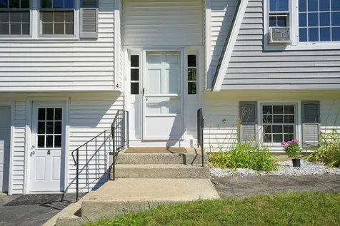 4 Candia Street Nashua NH 03063