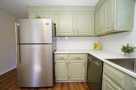 4 Candia Street Nashua NH 03063
